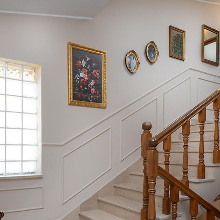Storge Boutique Bed & Breakfast 오미스 외부 사진